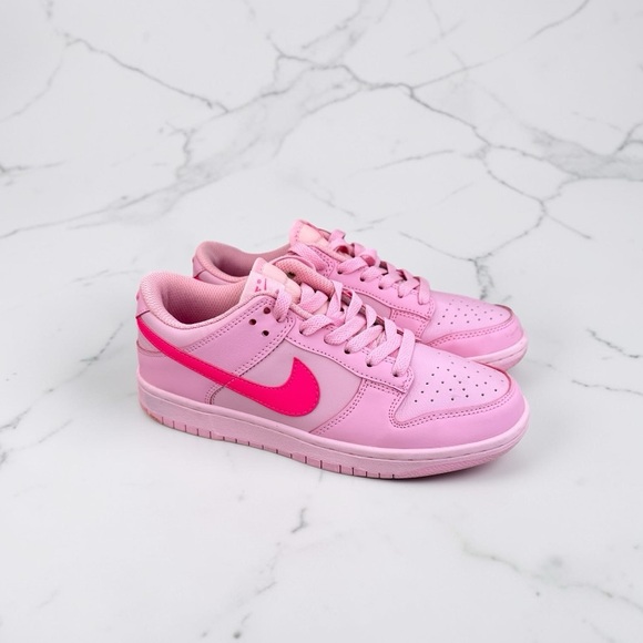 Nike Shoes - Women’s Nike Shoes